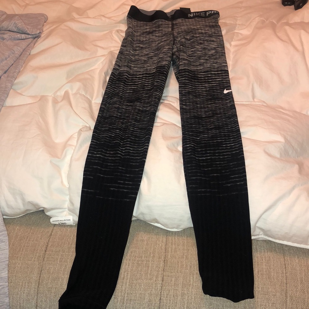 Nike Pro Hyperwarm leggings
